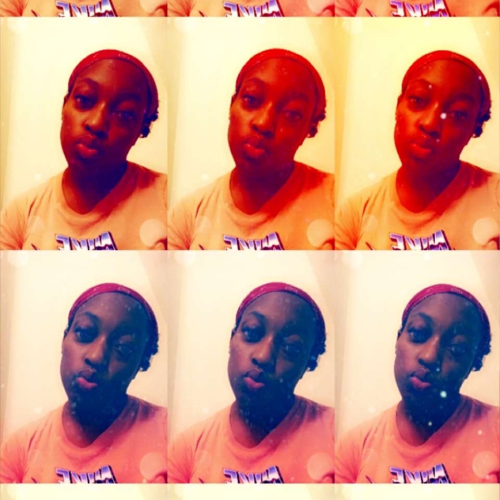 Meet your Posher, Shakyra I accept cash app with whatever you buy from me